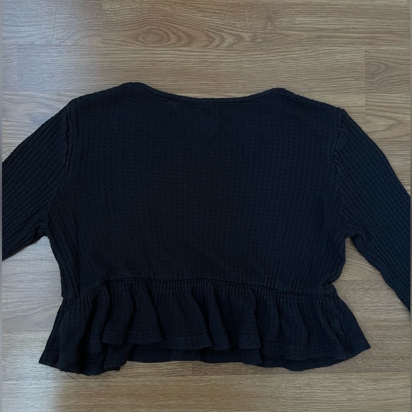 Cozy Waffle Pacsun Ruffle Crop Longsleeve - Picture 4 of 8